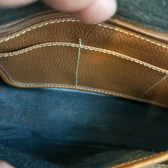 Vintage Dooney and Bourke Crossbody - Picture 12 of 16